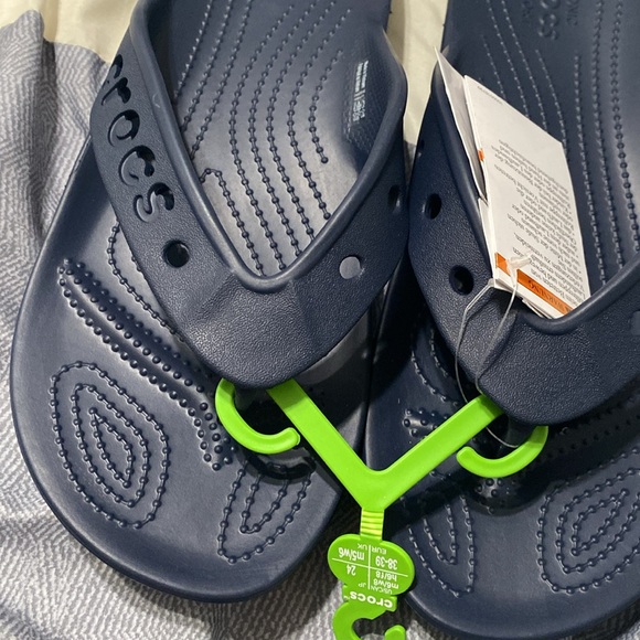 Crocs men size 9 women size 11 unisex . Brand new with tag . - Picture 4 of 4